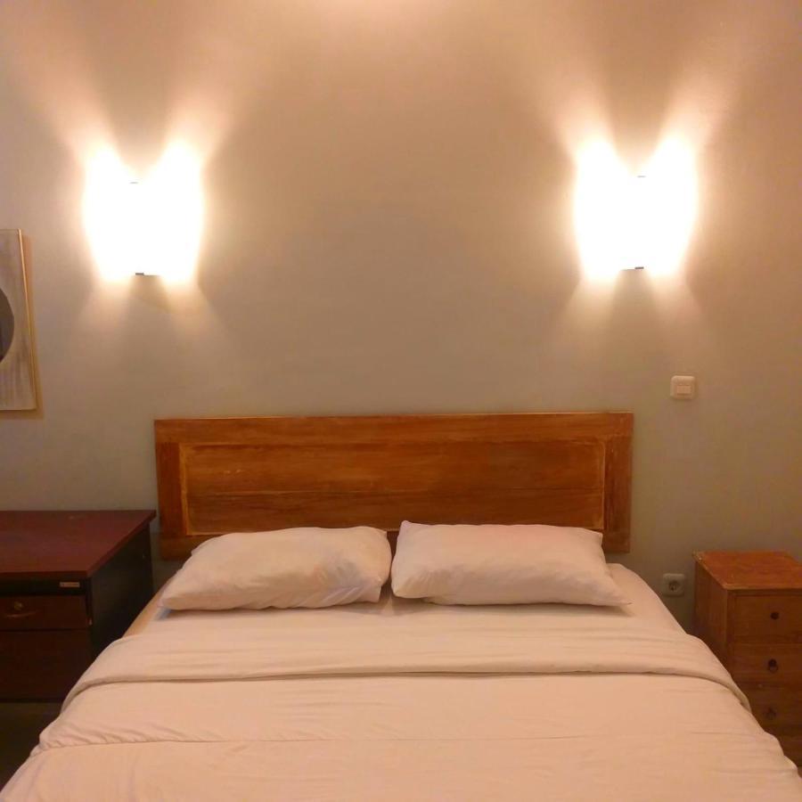 Urbanview Hotel Wayan Mansion 丹帕沙 外观 照片