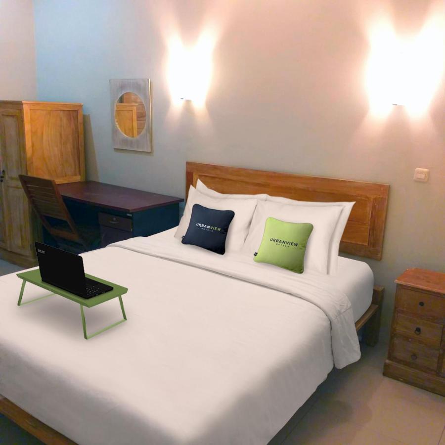 Urbanview Hotel Wayan Mansion 丹帕沙 外观 照片