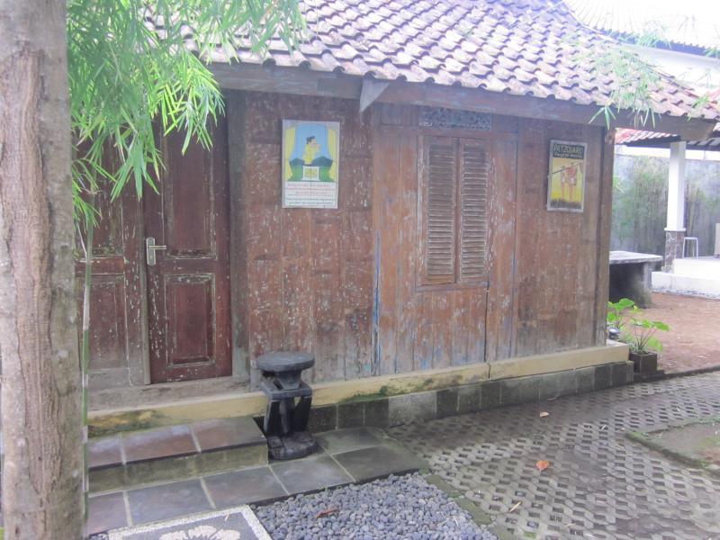 Urbanview Hotel Wayan Mansion 丹帕沙 外观 照片
