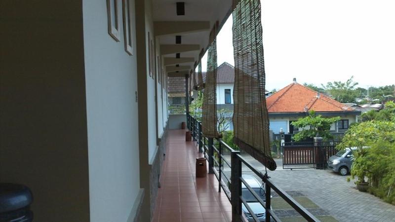 Urbanview Hotel Wayan Mansion 丹帕沙 外观 照片